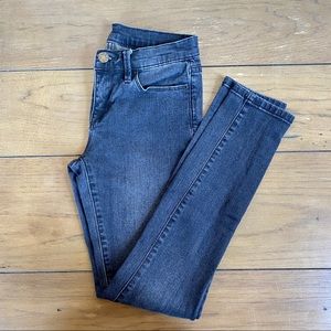 BDG Jeans Twig Mid Rise Size 25